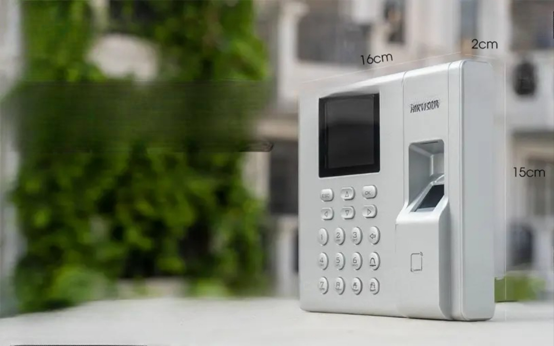 Giao diện màn hình LCD của Hikvision SH-K1T9803F