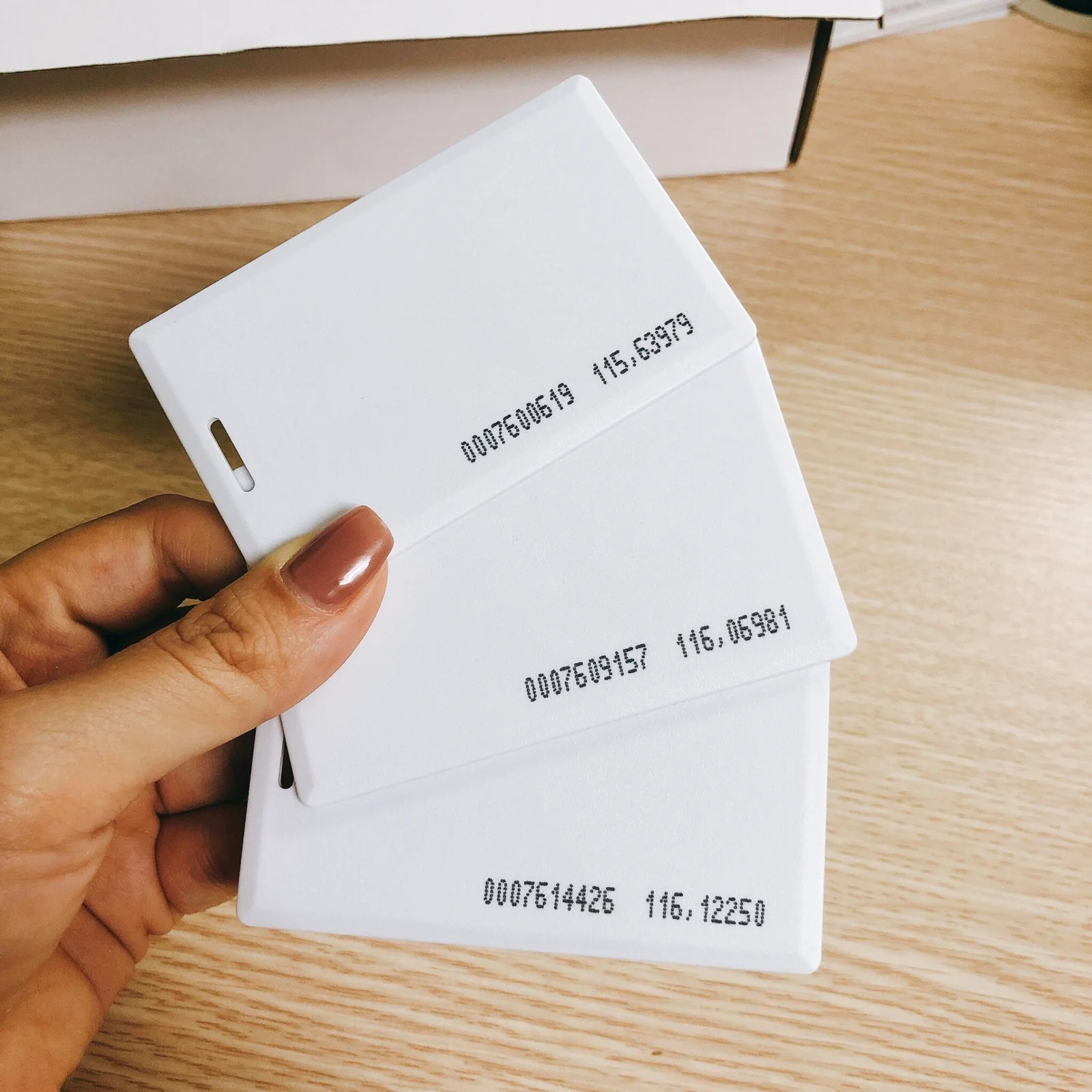 Hình ảnh phôi thẻ cảm ứng Proximity trắng PVC chuẩn ISO