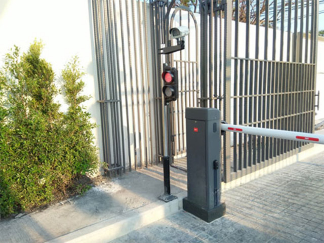 Barrier tự động BFT GIOTTO 60S BT lắp đặt tại cổng ra vào