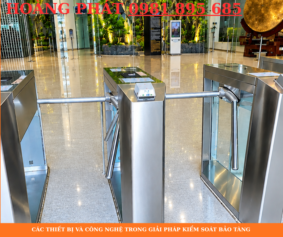 Cổng kiểm soát an ninh và phân luồng khách tham quan bảo tàng